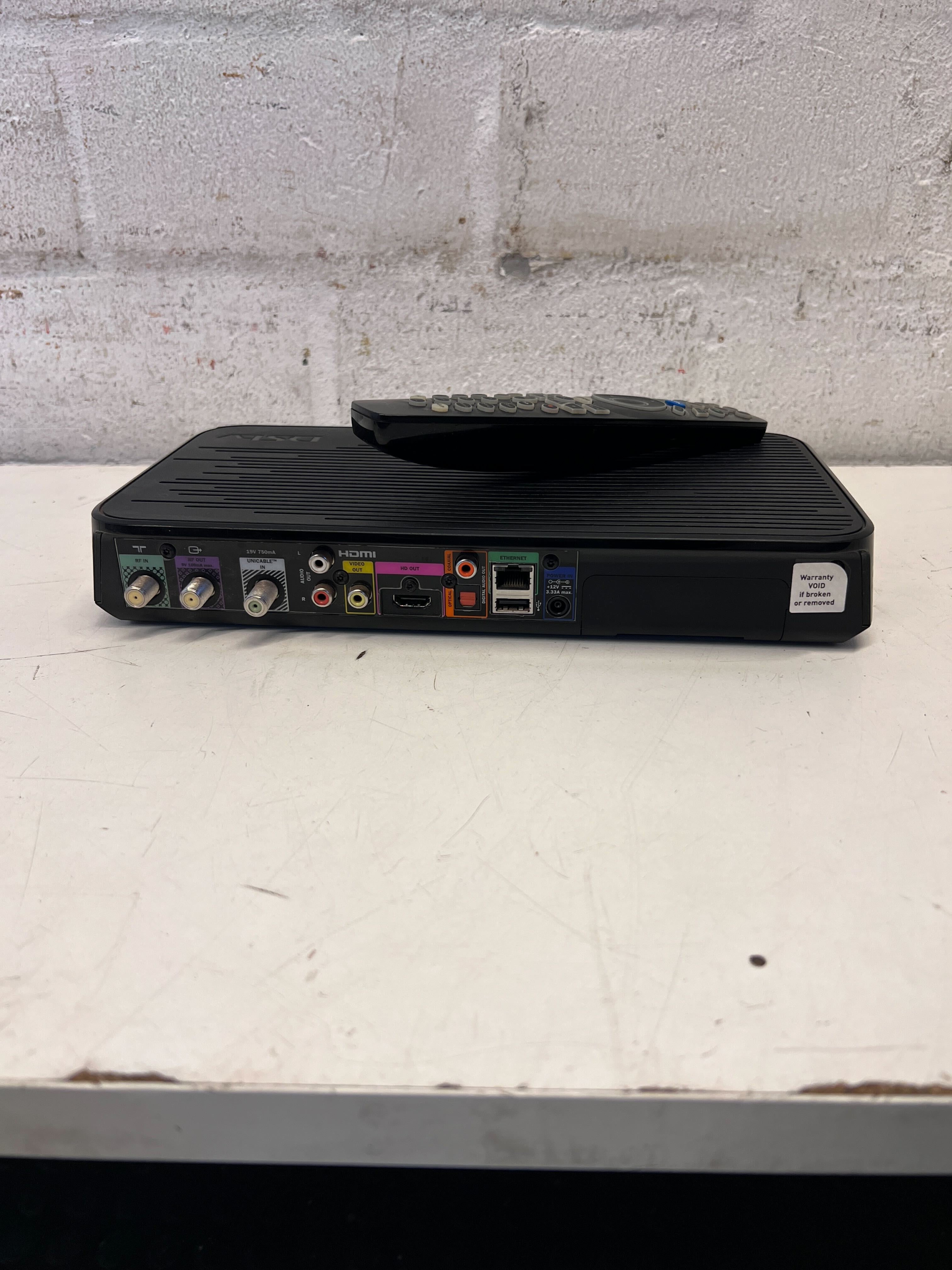Explora Decoder Inside DSTV Explora Model 2A - Black Decoder with Remote and Has no power ...