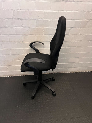 Ergonomic Black Fabric Office Chair with Minor Wear