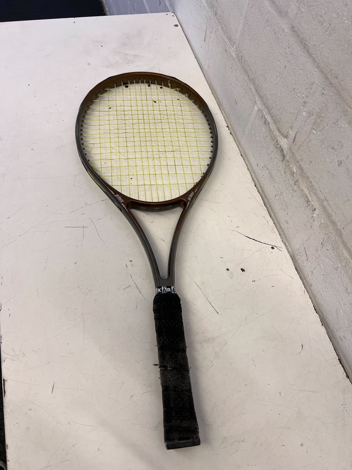 Tennis Racket - Yellow Strings