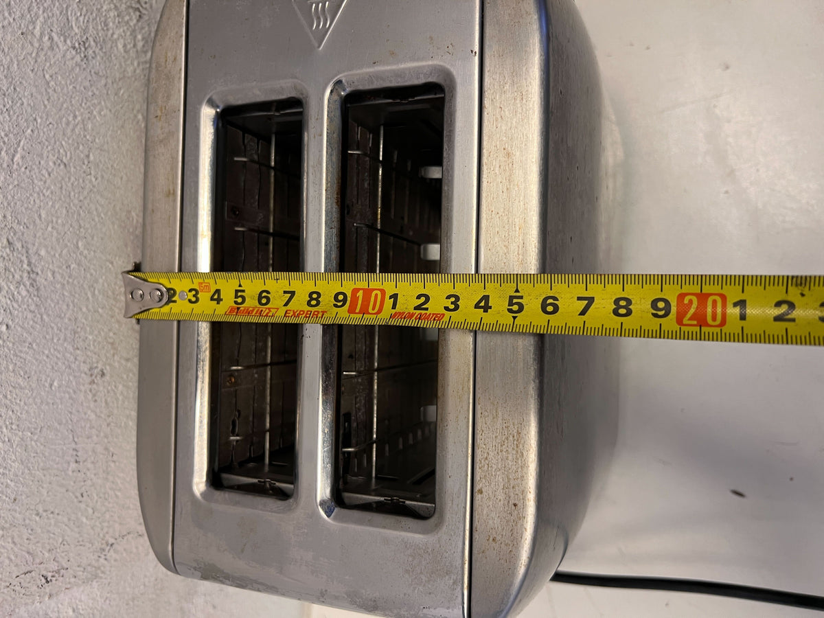 Sleek Stainless Steel 2-Slice Toaster - Minor Scratches