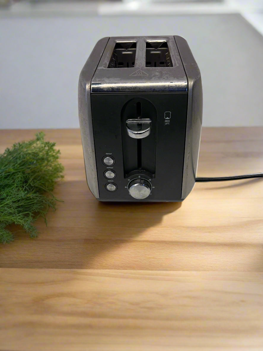 Sleek Stainless Steel 2-Slice Toaster - Minor Scratches
