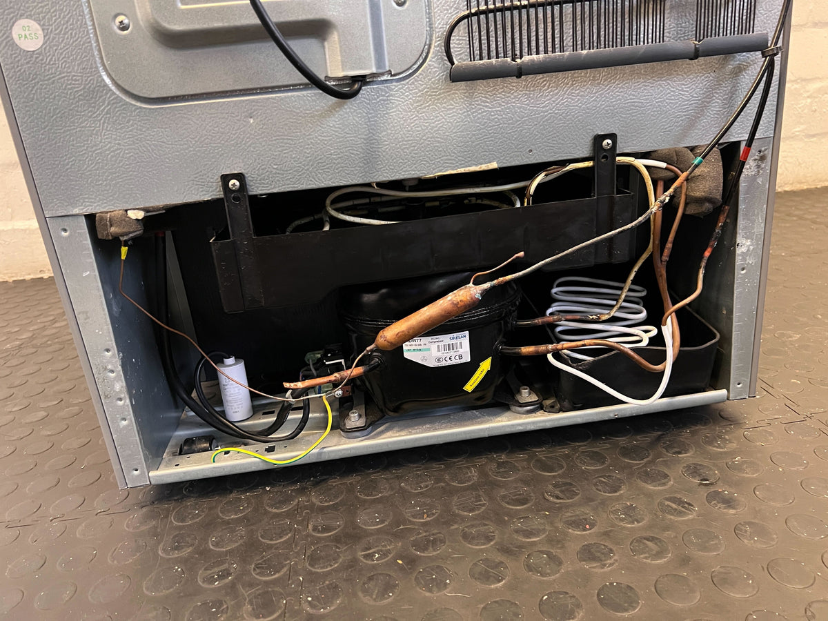 🧊 AEG Stainless Steel Refrigerator with Water Dispenser - NOT WORKING - REDUCED - 2ndhandwarehouse.com