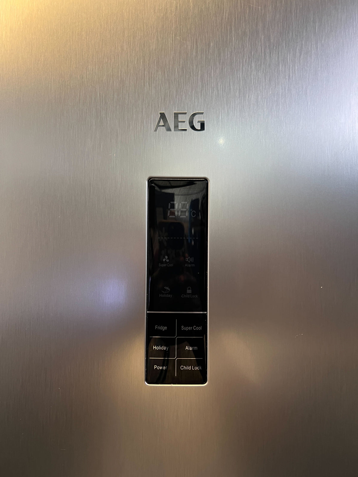 🧊 AEG Stainless Steel Refrigerator with Water Dispenser - NOT WORKING - REDUCED - 2ndhandwarehouse.com