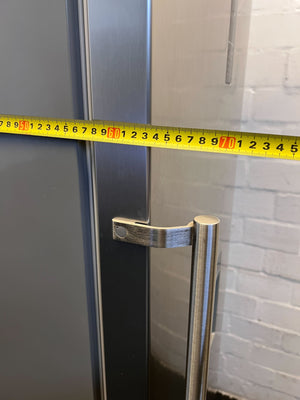 🧊 AEG Stainless Steel Refrigerator with Water Dispenser - NOT WORKING - REDUCED - 2ndhandwarehouse.com