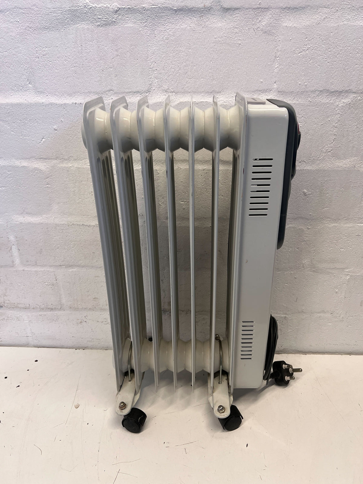 Goldair Portable Electric Heater | Grey | Minor Scratches