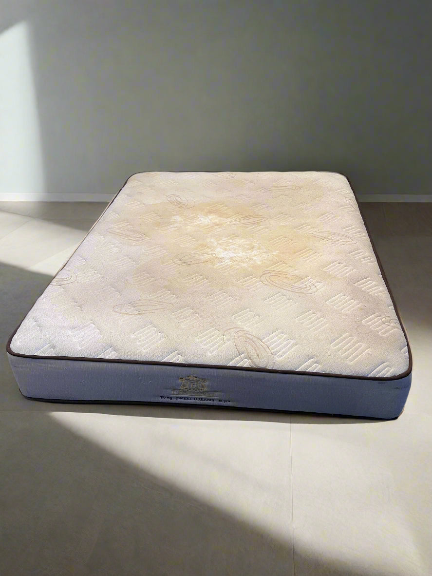 Second-Hand Queen Size Mattress with Minor Stains - Comfort Plus - 2ndhandwarehouse.com