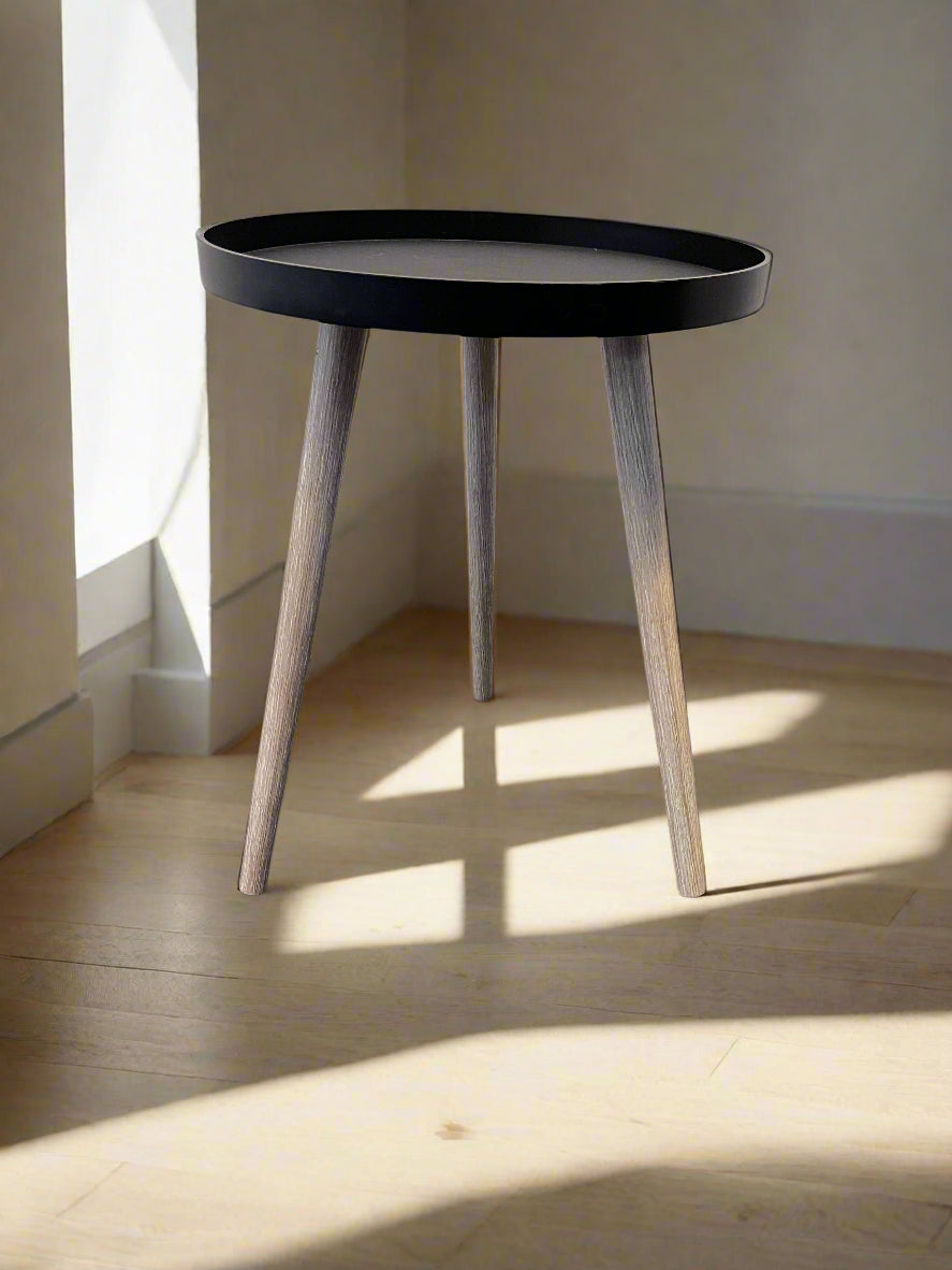 Stylish Round Black Top Coffee Table with Oak Legs