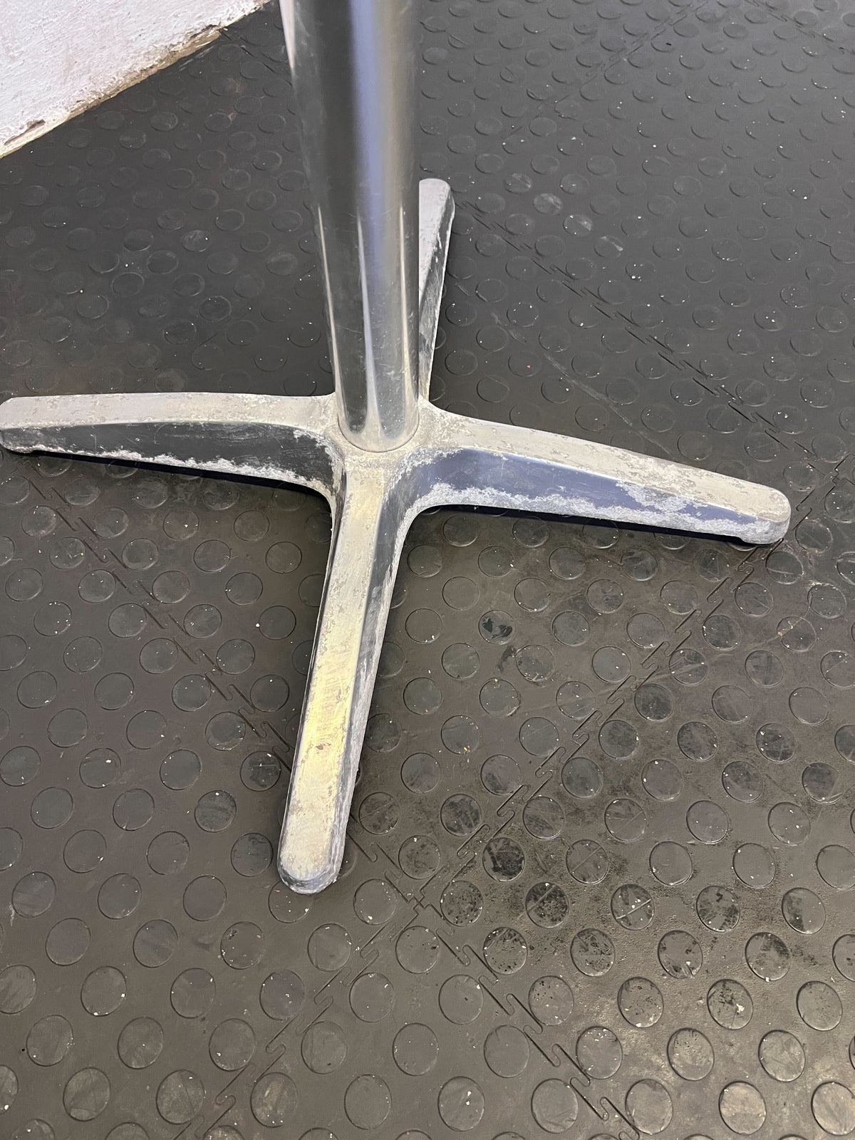 Stylish Round White Table with Chrome Base – Minor Wear