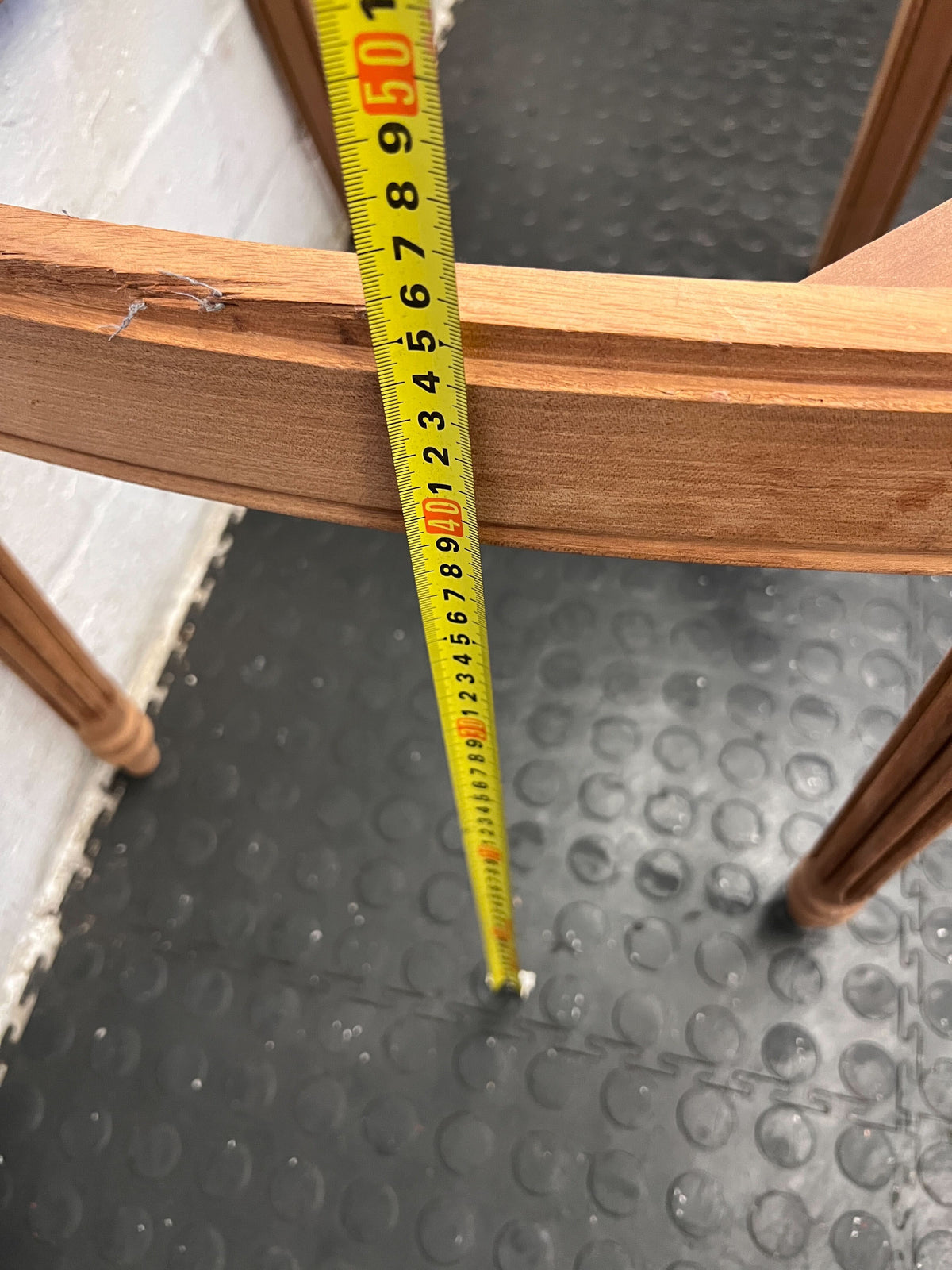 Vintage Wooden Dining Chair Frame – Elegant Carved Design, Minor Damage - 2ndhandwarehouse.com
