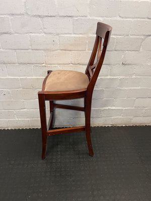 Elegant Wooden Bar Stool with Soft Upholstered Seat – Minor Wear - 2ndhandwarehouse.com