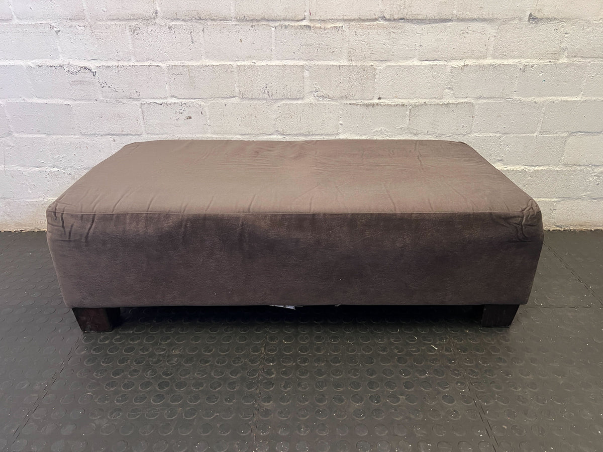 Stylish Brown Fabric Ottoman with Wooden Legs – Minor Wear