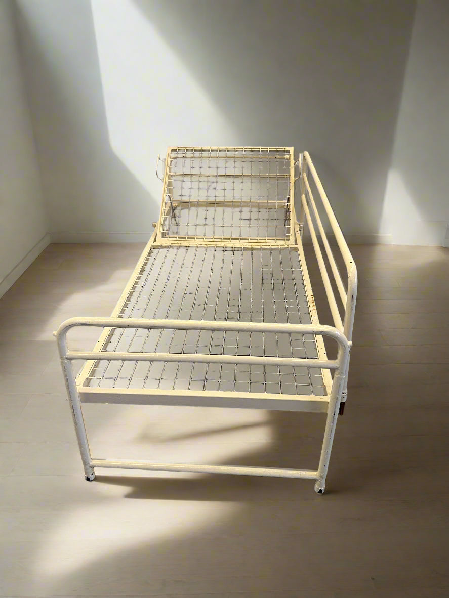 Classic Metal Single Bed Frame - Vintage Cream Finish, Minor Scratches
