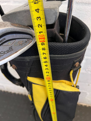 🏌️‍♂️ Stylish Black and Yellow Golf Bag with Clubs – Great Condition!