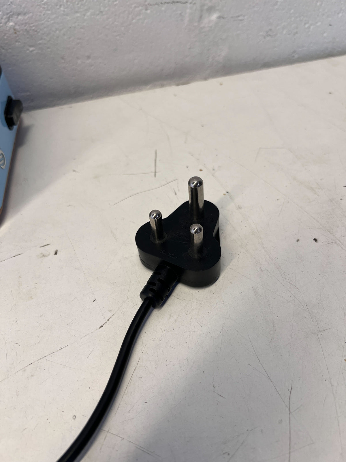 Stylish Blue Electric Egg Cooker with Transparent Lid – Minor Wear