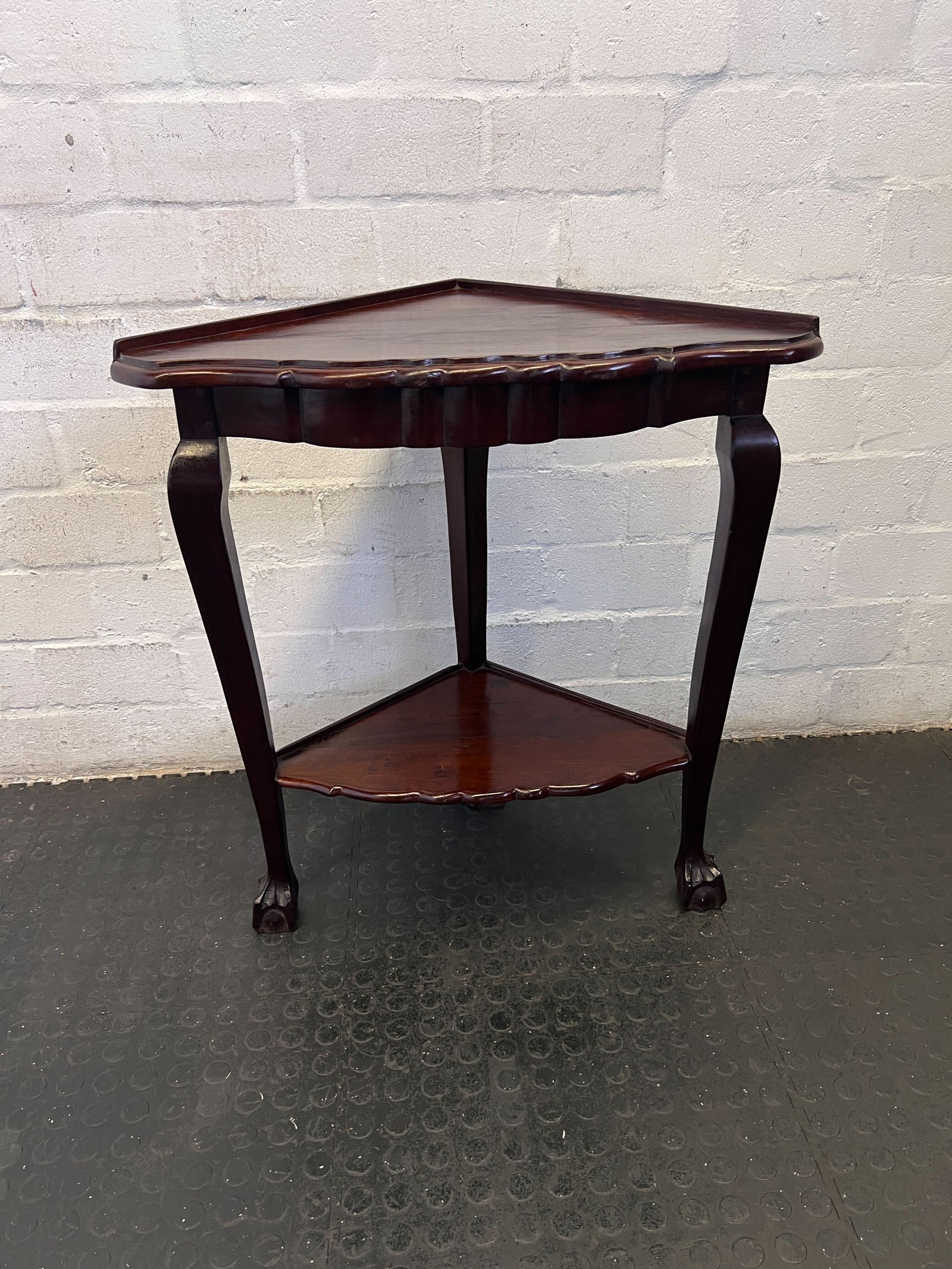 Elegant Triangular Mahogany Side Table with Scalloped Design