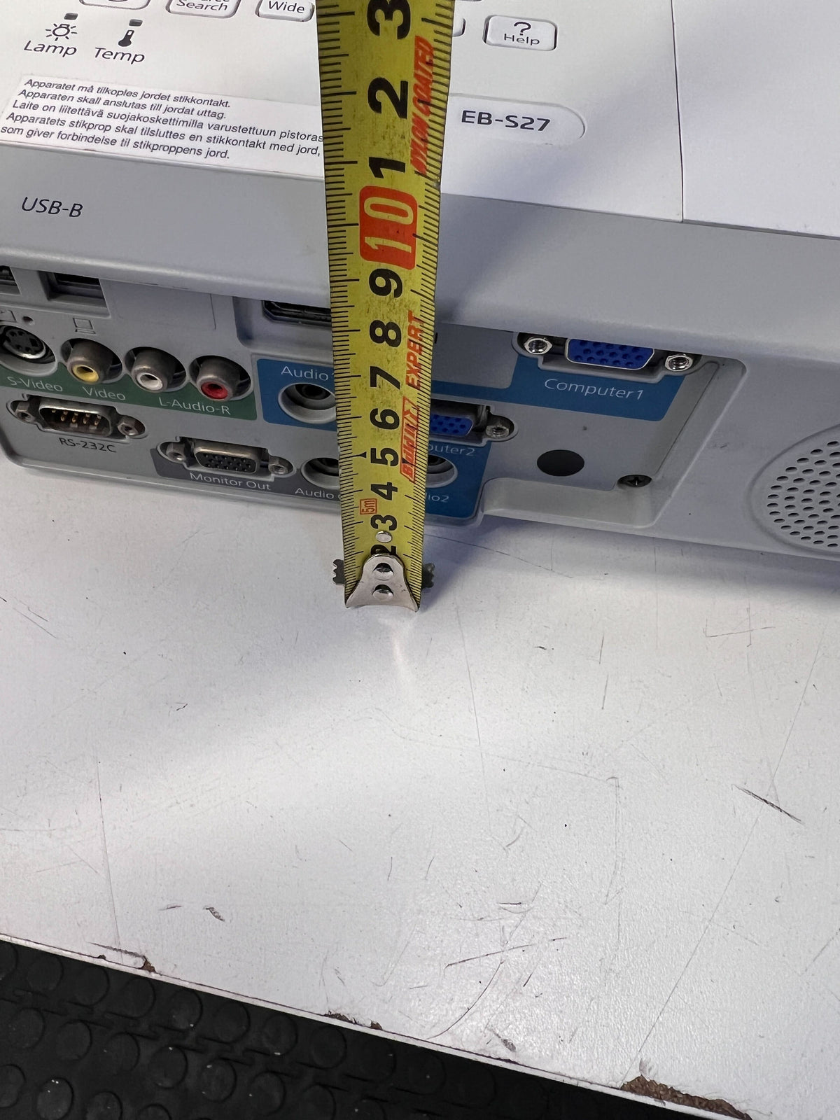 Epson 3LCD Projector – Compact White Design, Great Condition