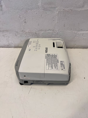 Epson 3LCD Projector – Compact White Design, Great Condition