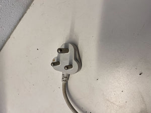 Apple iMac Desktop Computer intel core i5 4GB RAM with Silver Finish and Wireless Keyboard