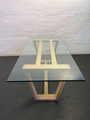 Elegant Glass-Top Dining Table with Wooden Base – Modern Design