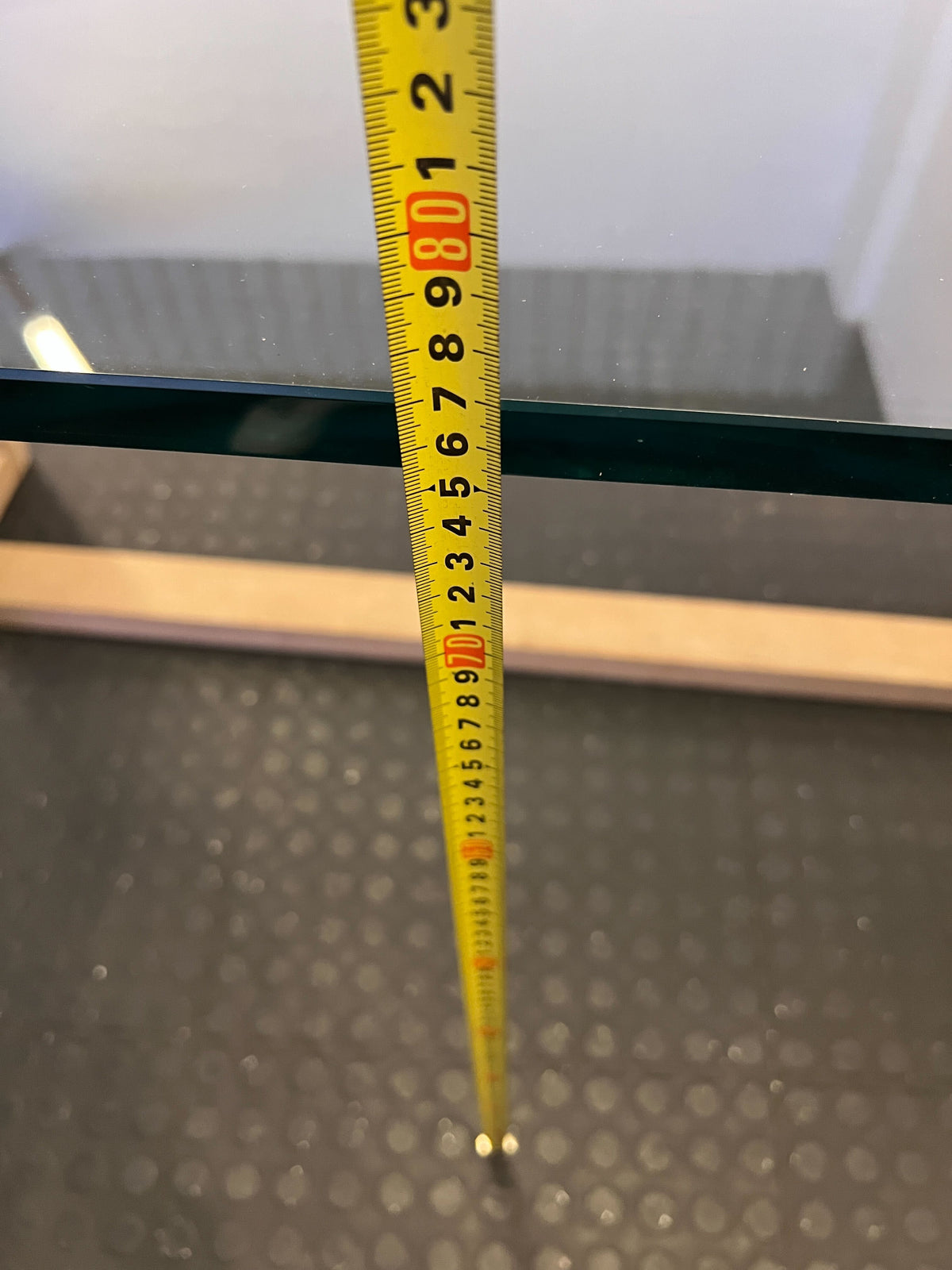 Elegant Glass-Top Dining Table with Wooden Base – Modern Design