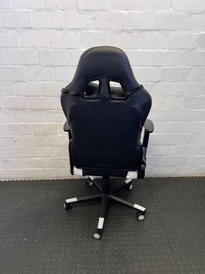 Black & White Gaming Chair - Comfort for Long Sessions