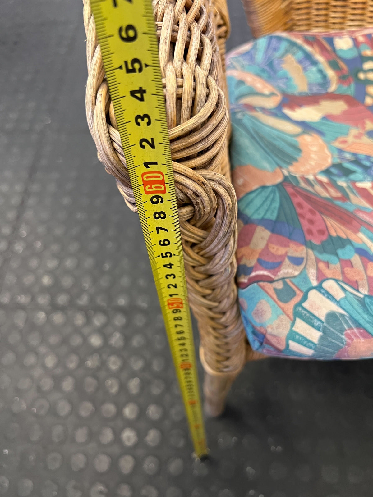 Charming Vintage Wicker Chair with Colorful Cushion