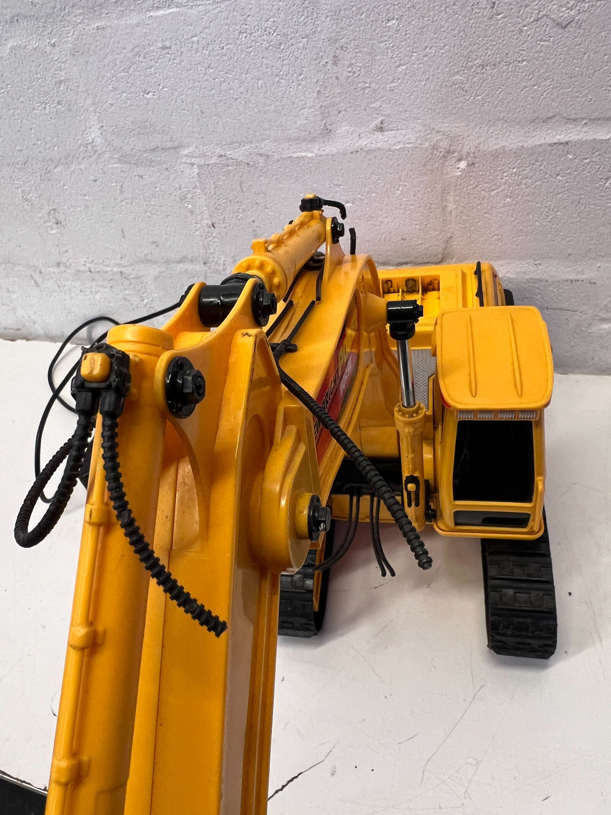 New Bright Power Horse RC Excavator Toy - Remote Control Does Not Work