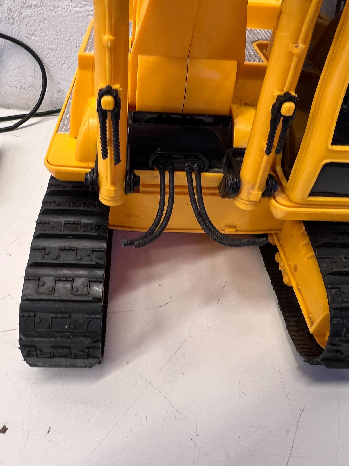 New Bright Power Horse RC Excavator Toy - Remote Control Does Not Work