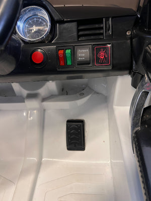 Pre-Loved White Ride-On Toy Car - Kids' Electric Adventure - Has No Remote Battery needs replacement