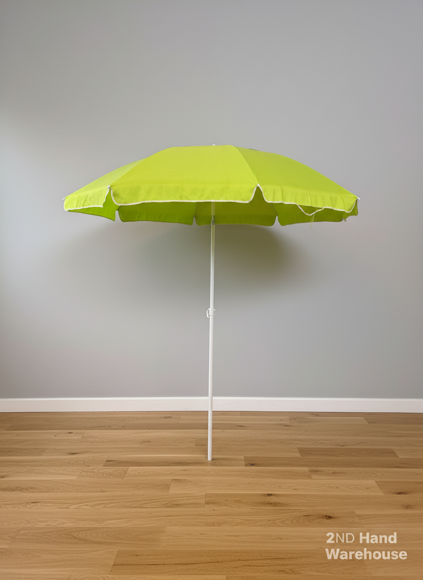 Vibrant Green Beach & Patio Umbrella with White Trim ✨ - 2ndhandwarehouse.com