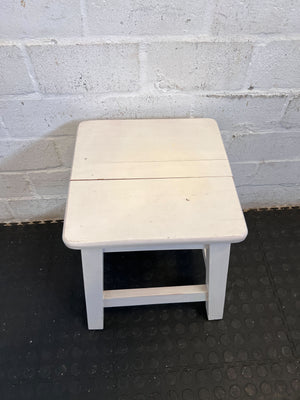Pine stool white  -Rec09SJCXPM1P- GOOD TO UPLOAD - Good