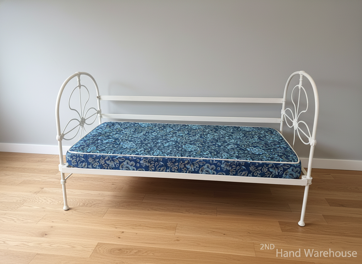 Charming Vintage White Metal Daybed with Floral Mattress ✨