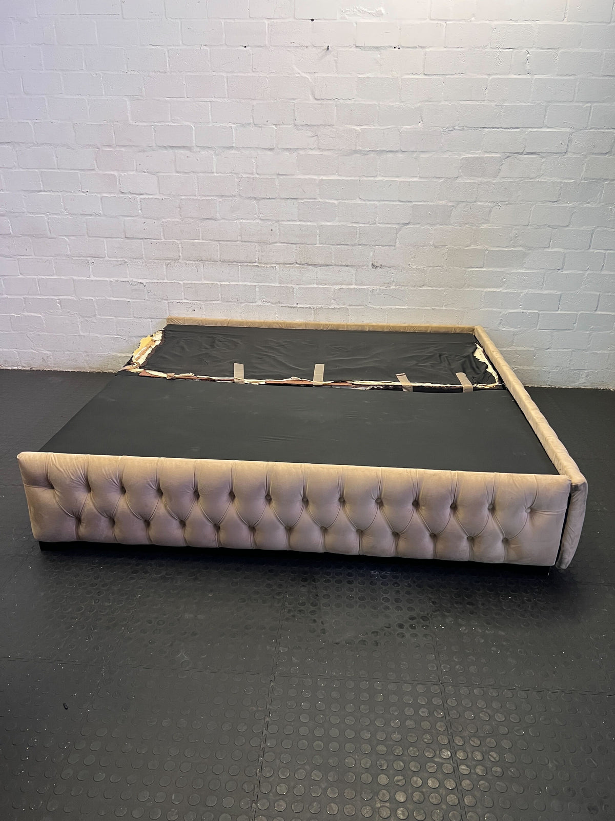 Elegant Tufted Upholstered King Bed Base