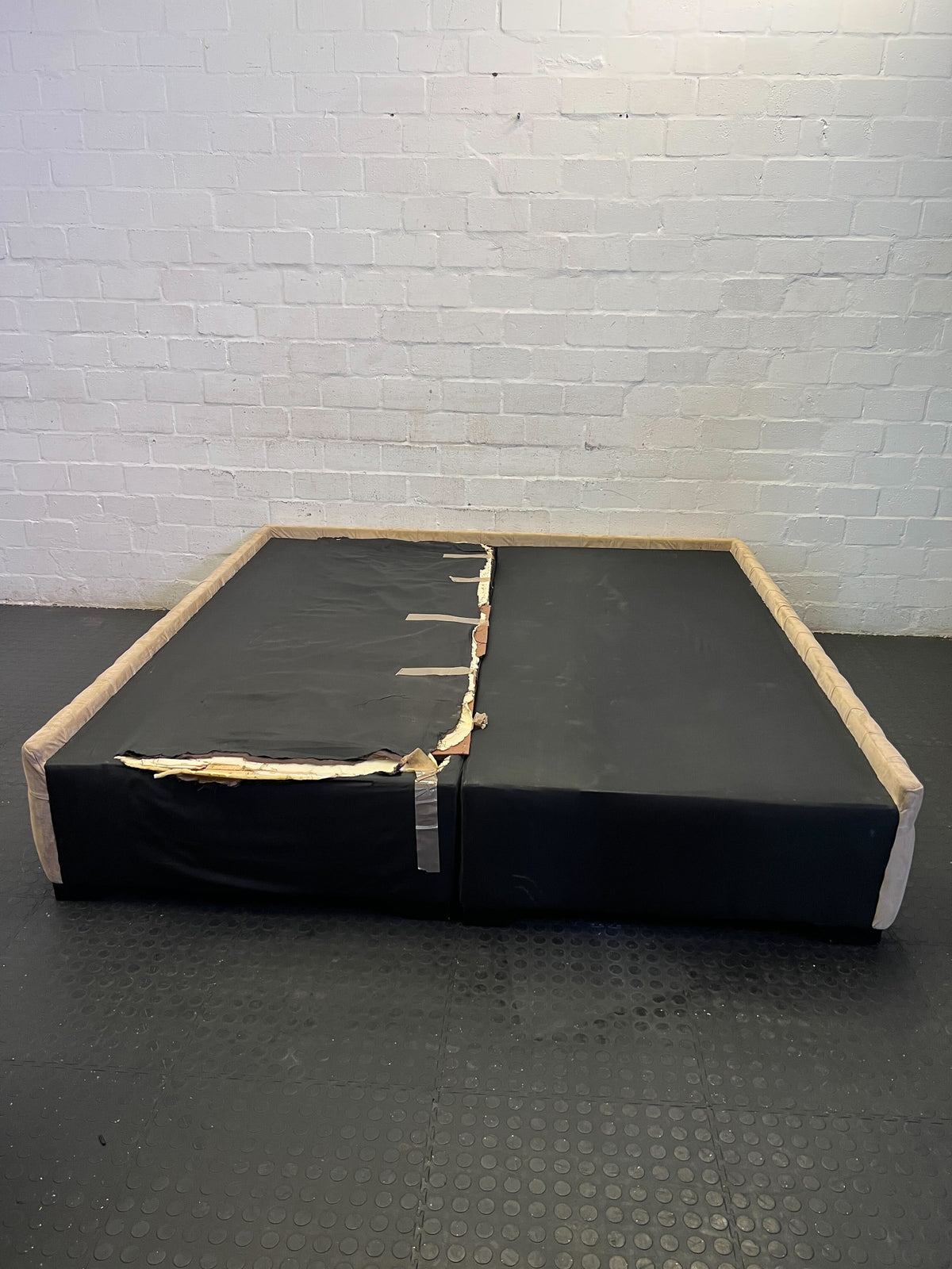 Elegant Tufted Upholstered King Bed Base