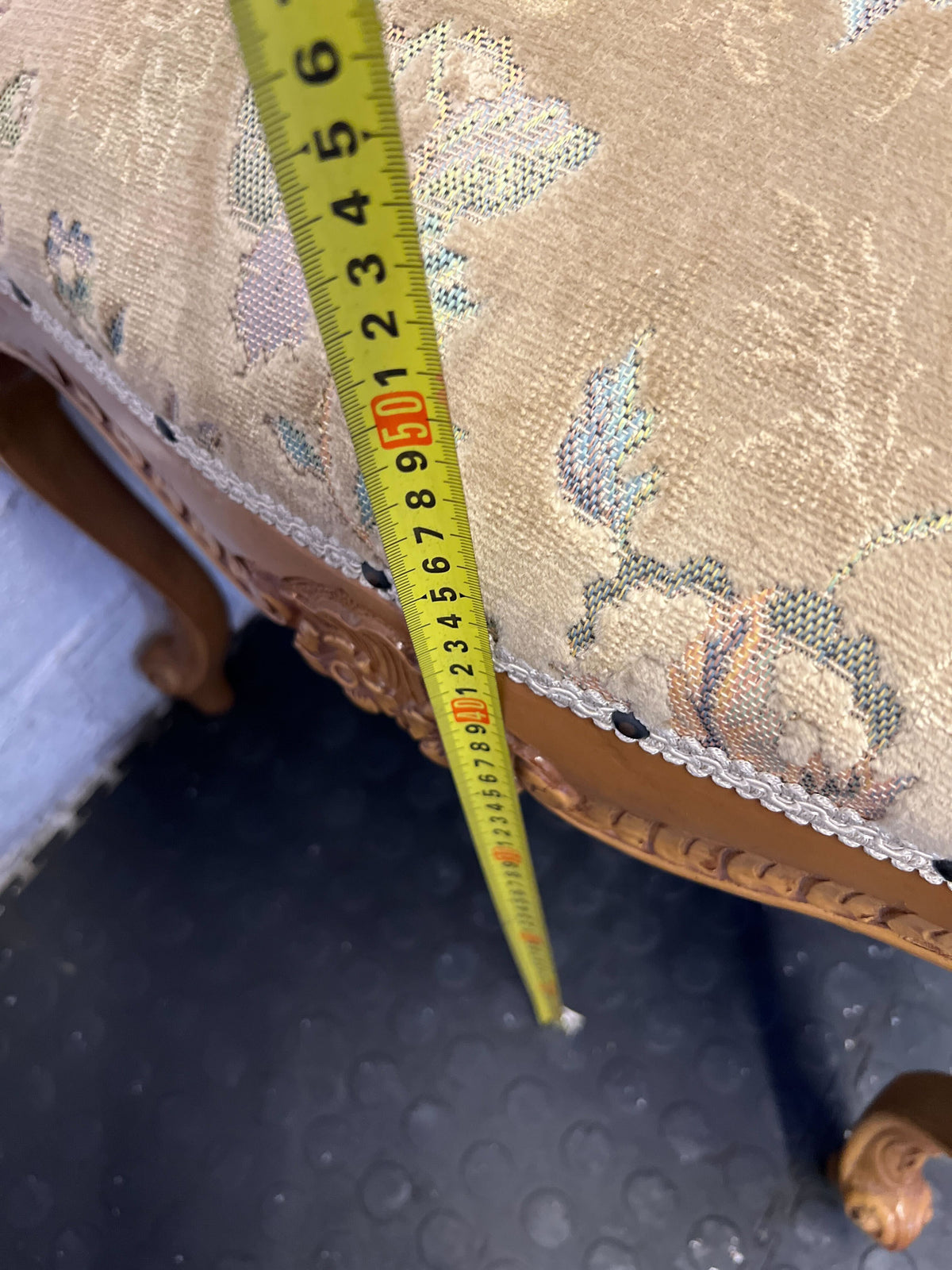 Elegant Vintage Ornate Floral Accent Armchair