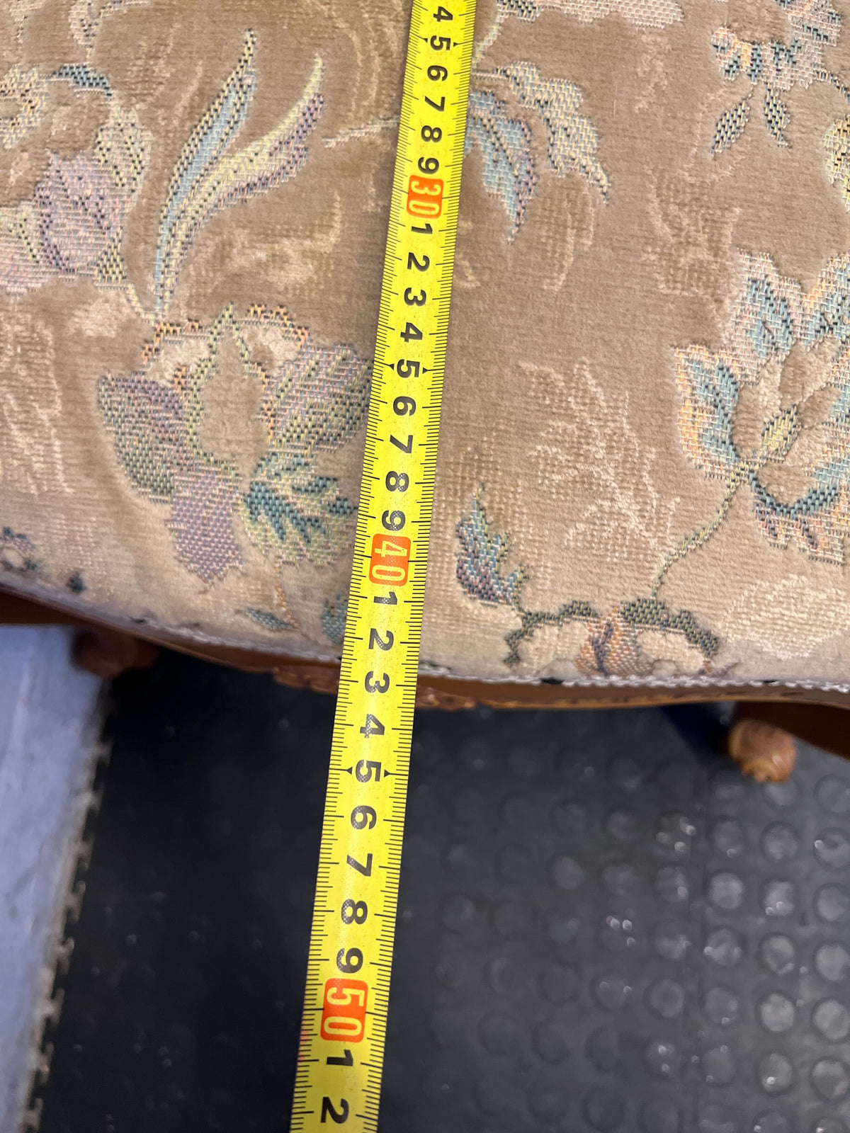 Elegant Vintage Ornate Floral Accent Armchair