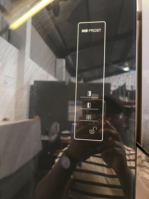 Hisense Black Side-by-Side Fridge Freezer with Water Dispenser