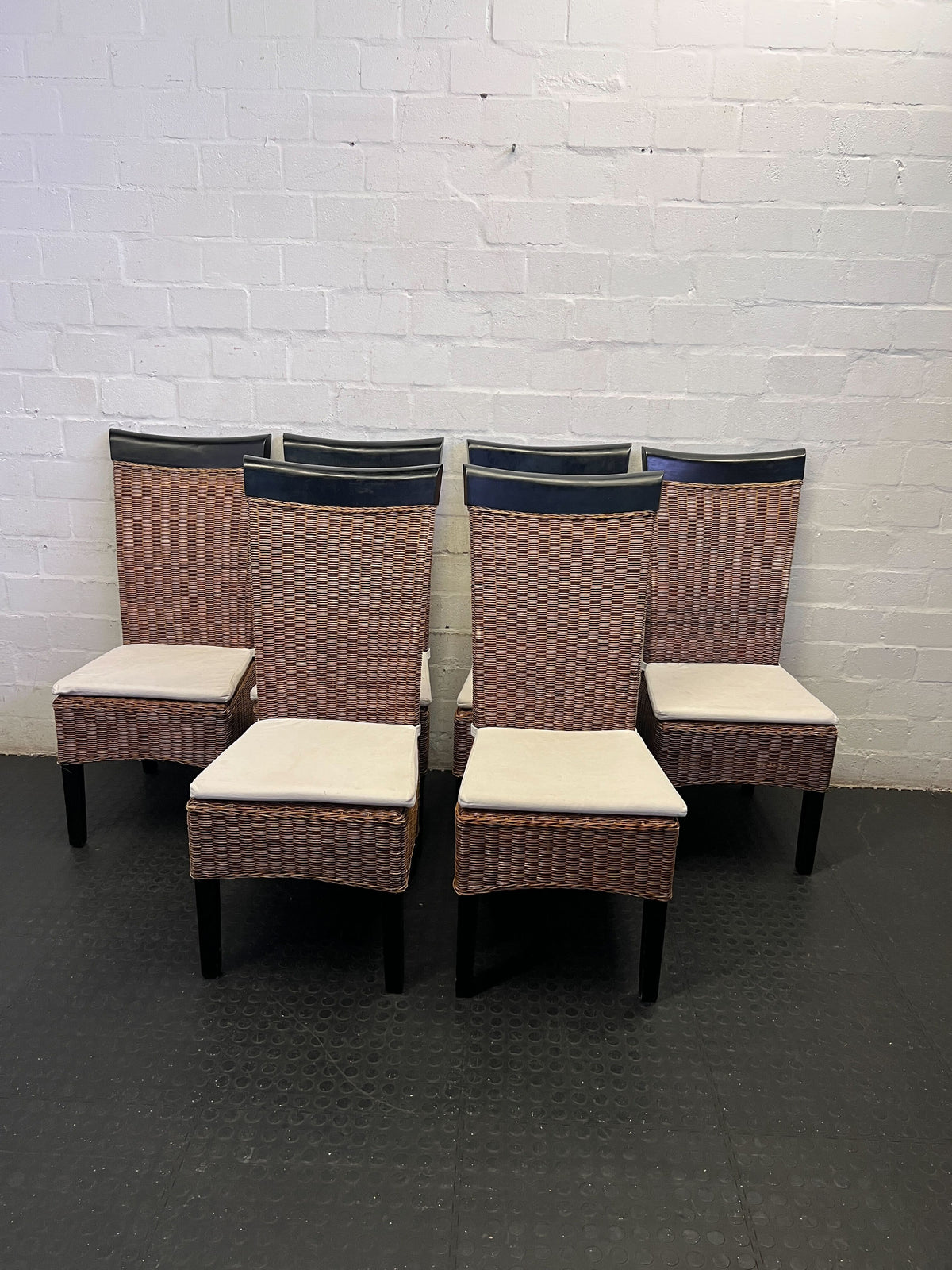 Charming Wicker Dining Chair with Cream Cushion