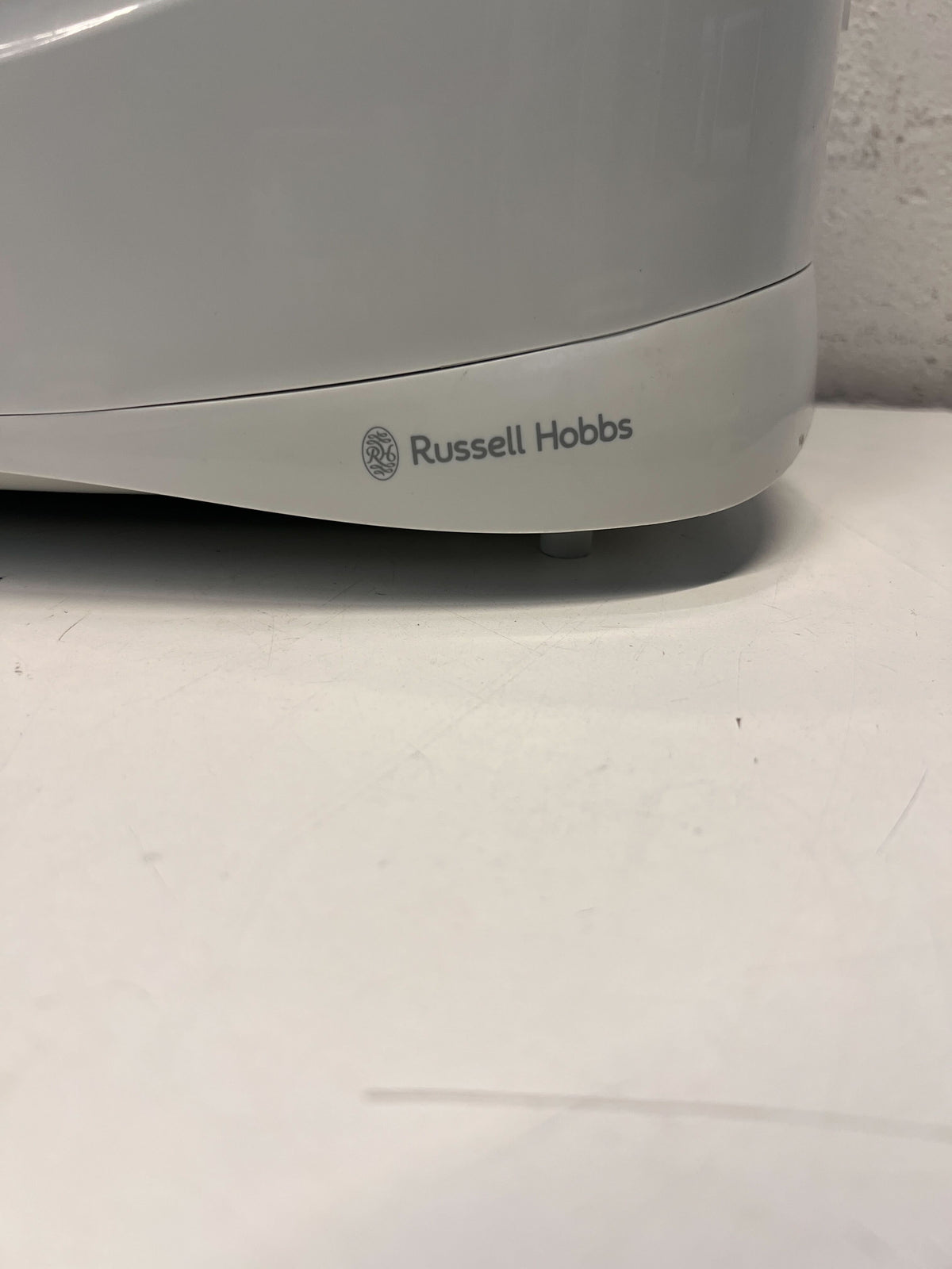 Russell Hobbs Automatic Bread Maker - Fresh Homemade Loaves!