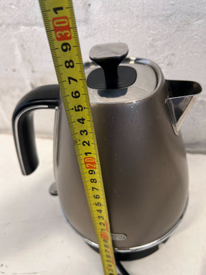 De'Longhi Modern Bronze Electric Kettle - Pre-Loved Kitchen Essential