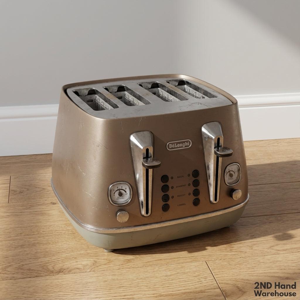 Stylish DeLonghi 4-Slice Toaster