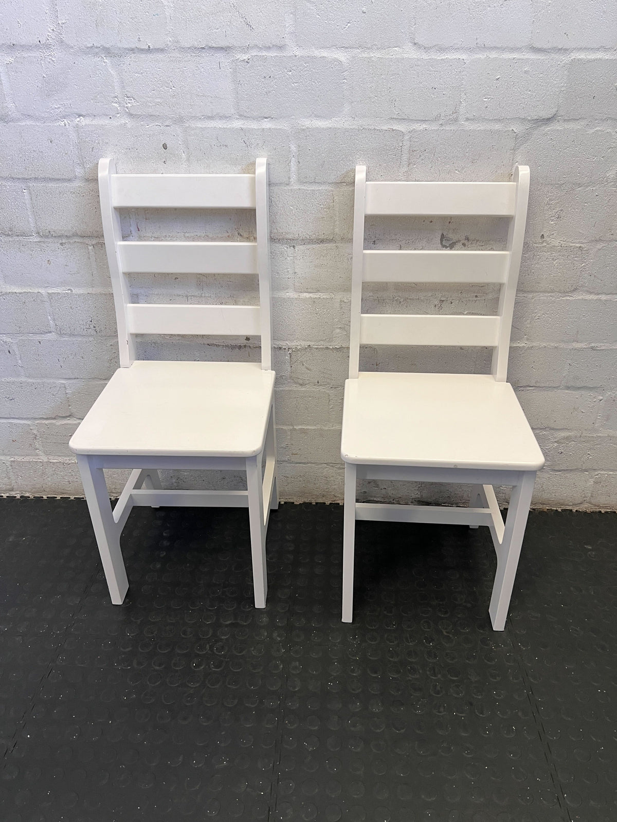 Treehouse White Wooden Ladder Back Chair