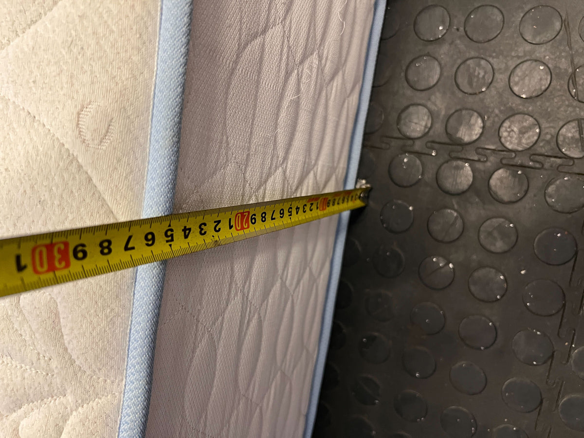 Posture XT Classic Nine Queen Mattress