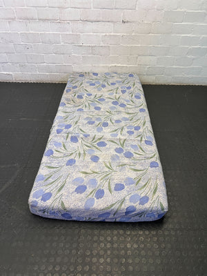Charming Blue Floral Foldable Mattress - Versatile Sleeper Mat