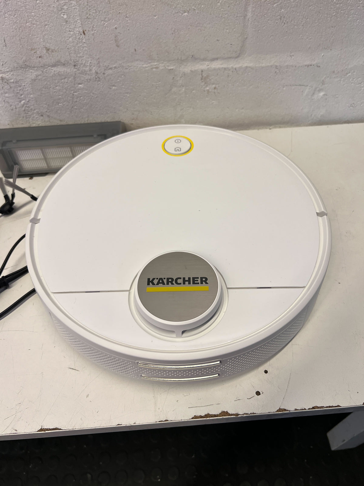 Karcher RCV 3 Smart Robot Vacuum with Dock & Accessories - 2ndhandwarehouse.com