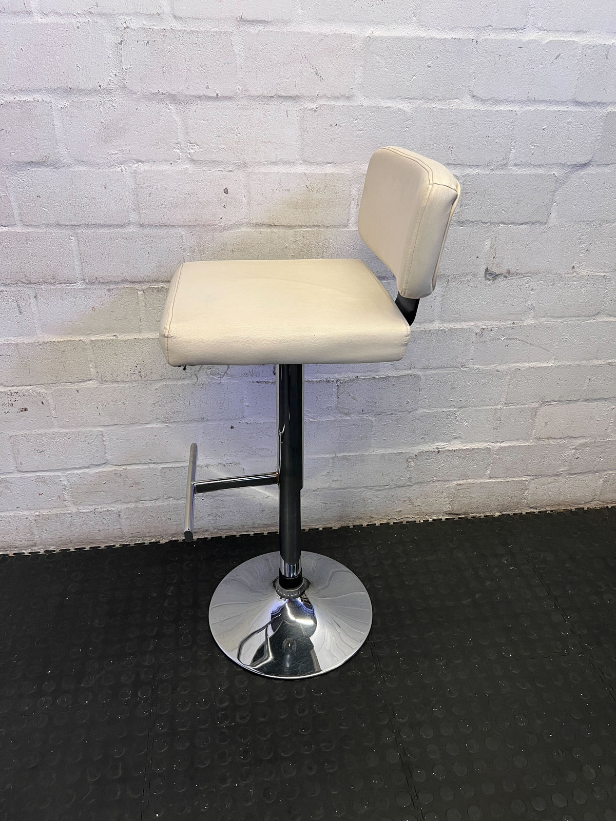 Stylish Adjustable Bar Stool - Cream & Chrome ✨