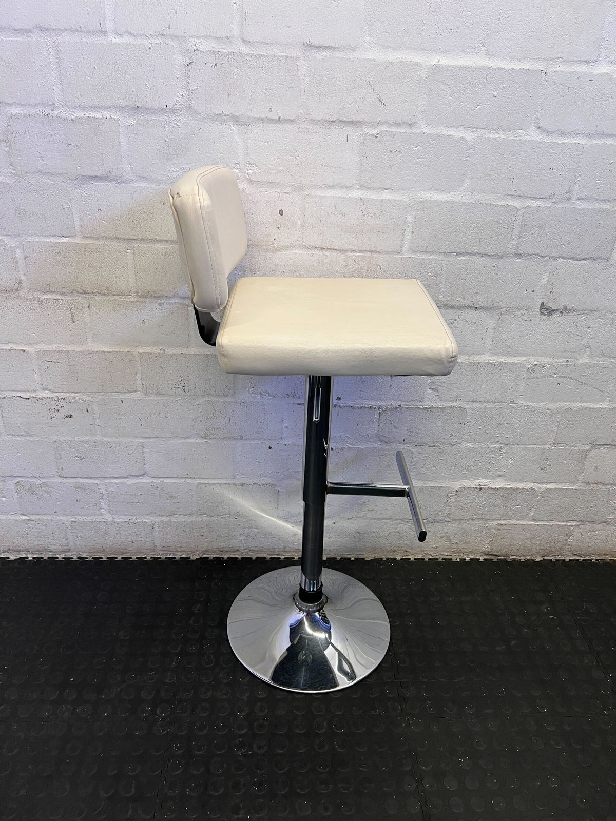Stylish Adjustable Bar Stool - Cream & Chrome ✨