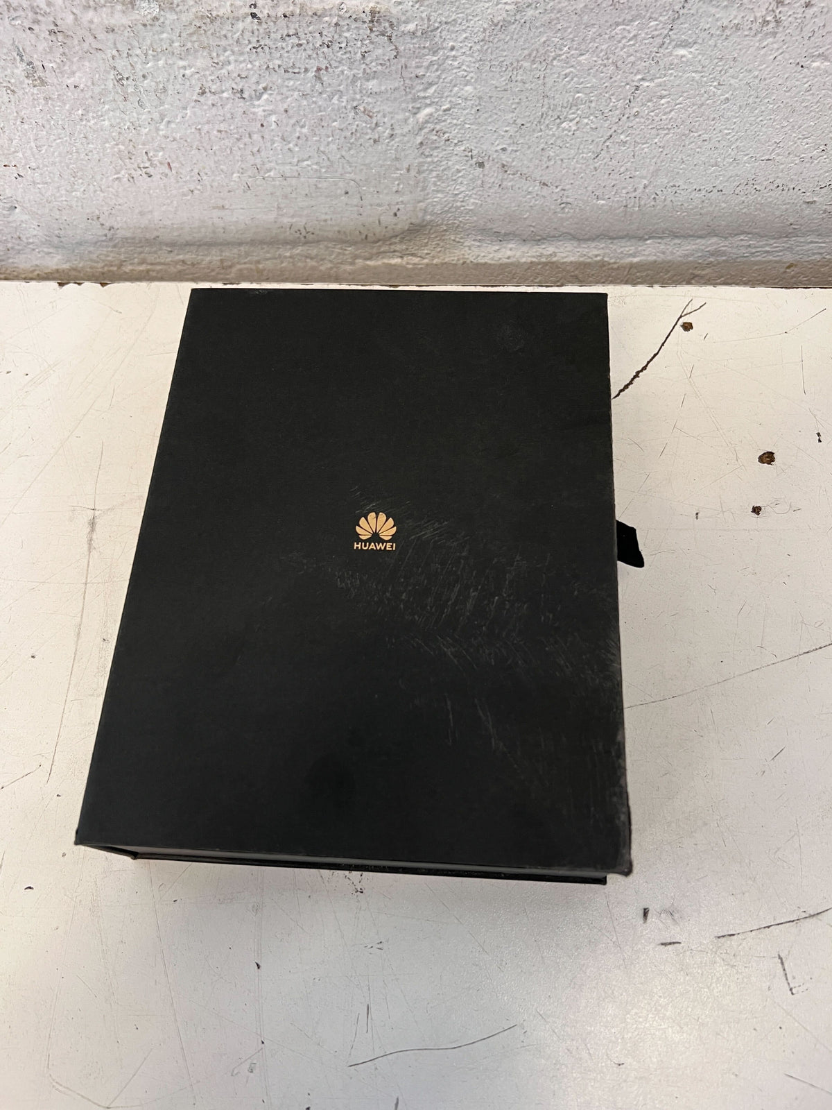 Huawei Sleek Black Wireless Neckband Earbuds - Pre-Loved Audio Gear