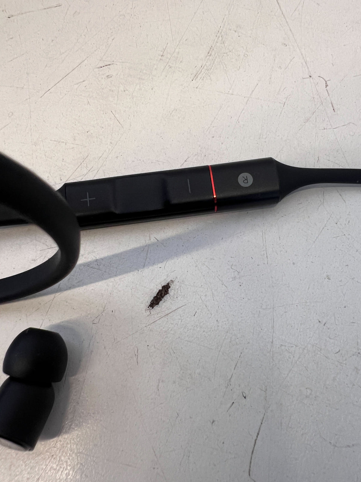 Huawei Sleek Black Wireless Neckband Earbuds - Pre-Loved Audio Gear