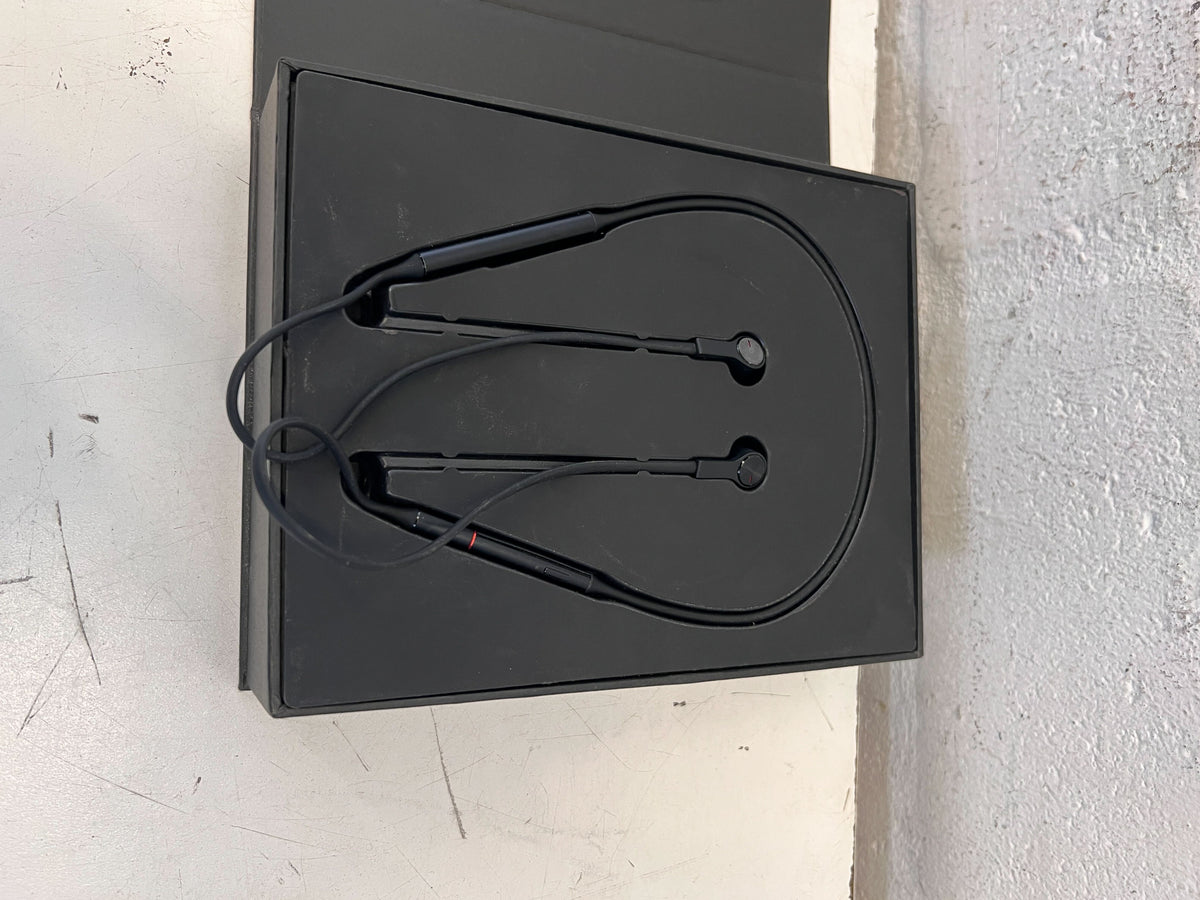 Huawei Sleek Black Wireless Neckband Earbuds - Pre-Loved Audio Gear
